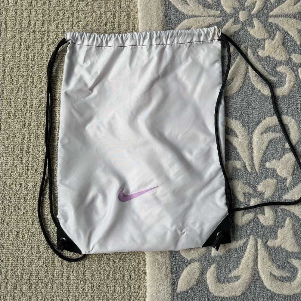 Nike Cinch bag